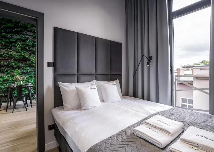 Luxo Apartments 13